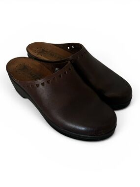 Mephisto Brown Leather Clogs Unique Lazer Cut Out Edging Women’s Size 10.5